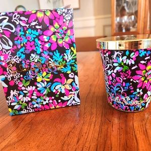 NWT, Lilly Pulitzer candle.  A delightful fragrance will last in your home.